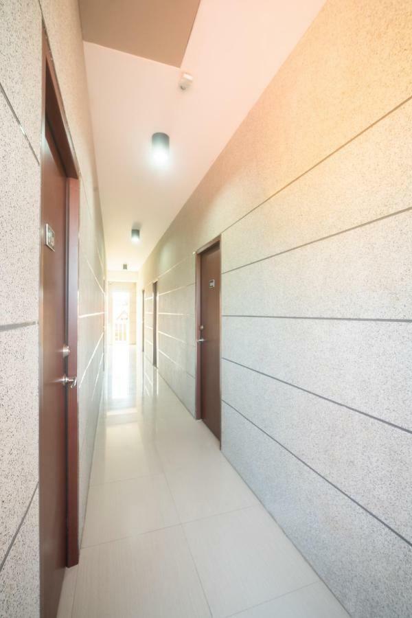 Oyo 197 Sunny Point Hotel Davao Ngoại thất bức ảnh
