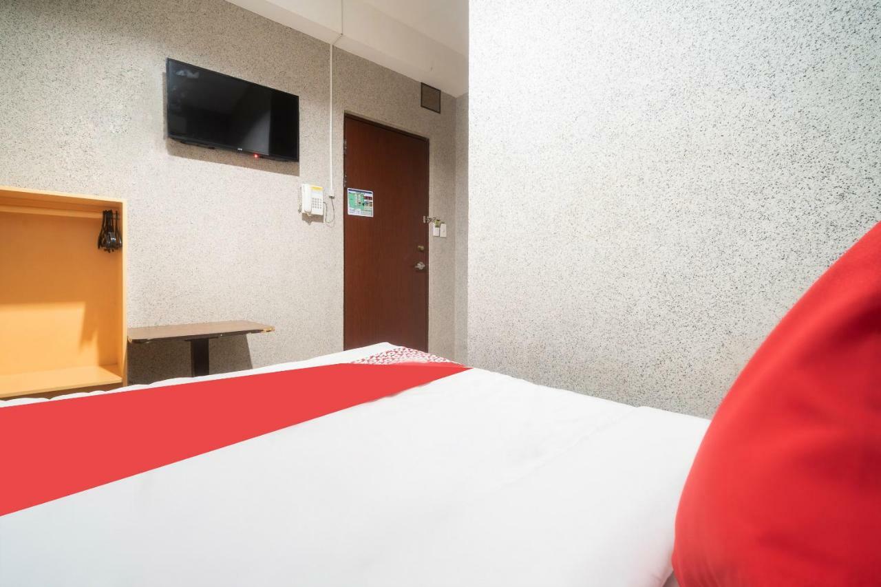 Oyo 197 Sunny Point Hotel Davao Ngoại thất bức ảnh
